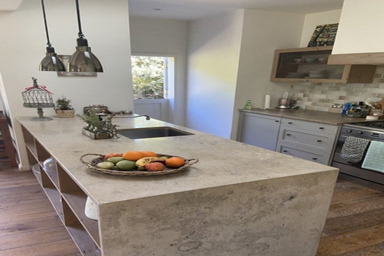 Photo of property in 2 Saint Leonards Road, Hauraki, Auckland, 0622