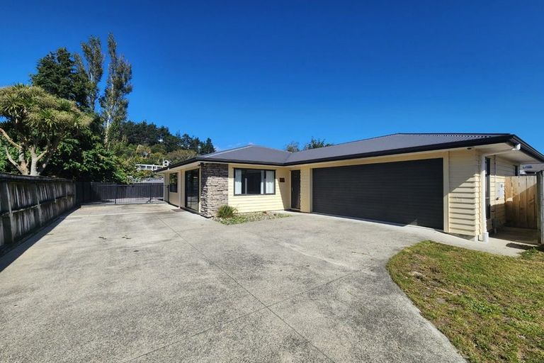 Photo of property in 9a George Street, Stokes Valley, Lower Hutt, 5019