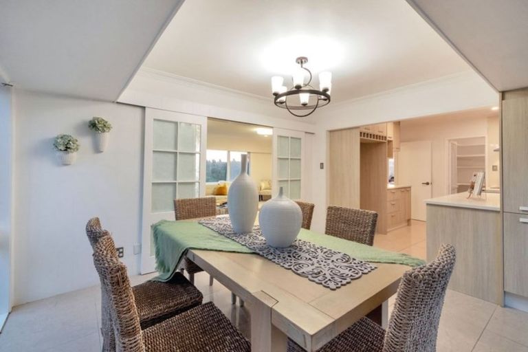 Photo of property in 29 Raymond Terrace, Northcote, Auckland, 0627