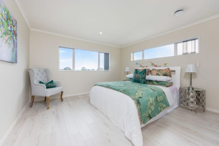 Photo of property in 14a Bishop Street, Green Bay, Auckland, 0604