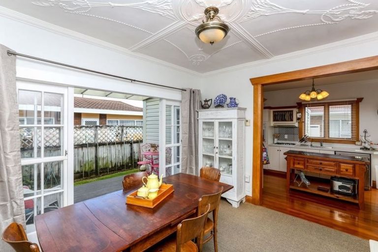 Photo of property in 16 Sanders Avenue, Westown, New Plymouth, 4310