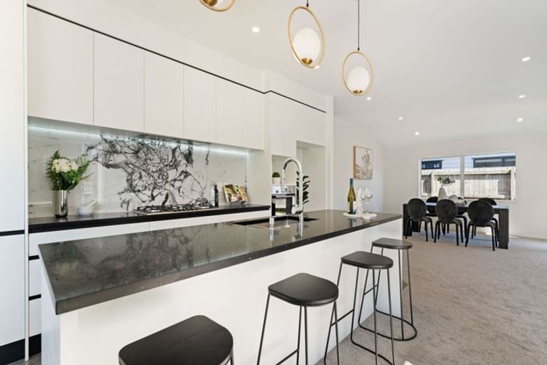 Photo of property in 17 Uatoto Road, Clarks Beach, 2122