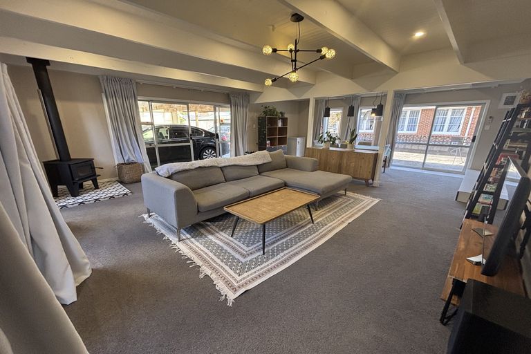 Photo of property in 16 Taikata Road, Te Atatu Peninsula, Auckland, 0610