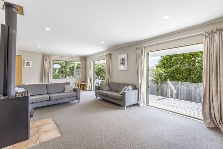 Photo of property in 27 Gledstane Road, Stanmore Bay, Whangaparaoa, 0932