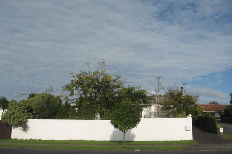 Photo of property in 71 Cascades Road, Pakuranga Heights, Auckland, 2010