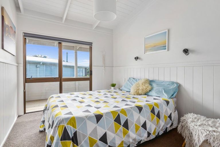 Photo of property in 96 Blue Pacific Parade, Riversdale Beach, Masterton, 5872