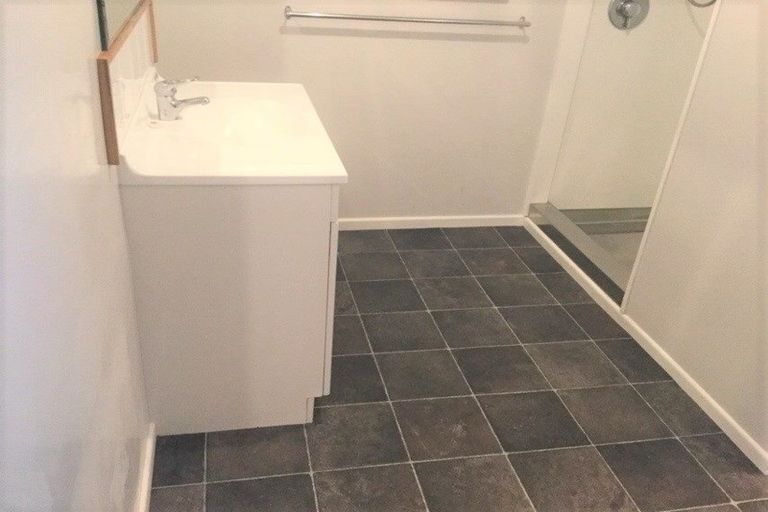 Photo of property in 4/119 Junction Road, Welbourn, New Plymouth, 4371