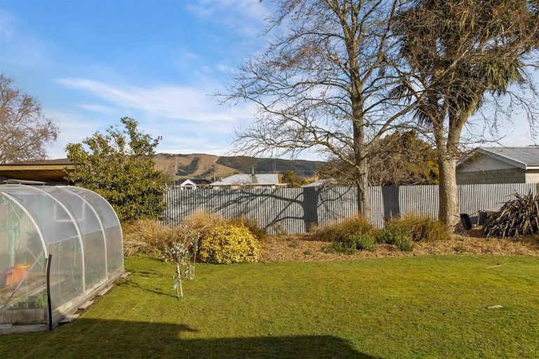 Photo of property in 1 Bond Street, Waimate, 7924