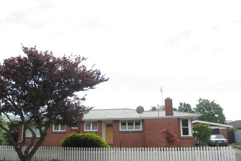 Photo of property in 73 Dunedin Street, Redwood, Christchurch, 8051
