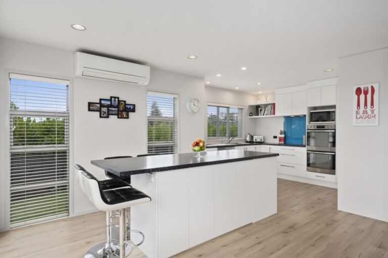 Photo of property in 54 Merriman Place, Pyes Pa, Tauranga, 3112