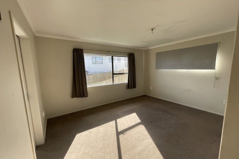 Photo of property in 148 Aviemore Drive, Highland Park, Auckland, 2010