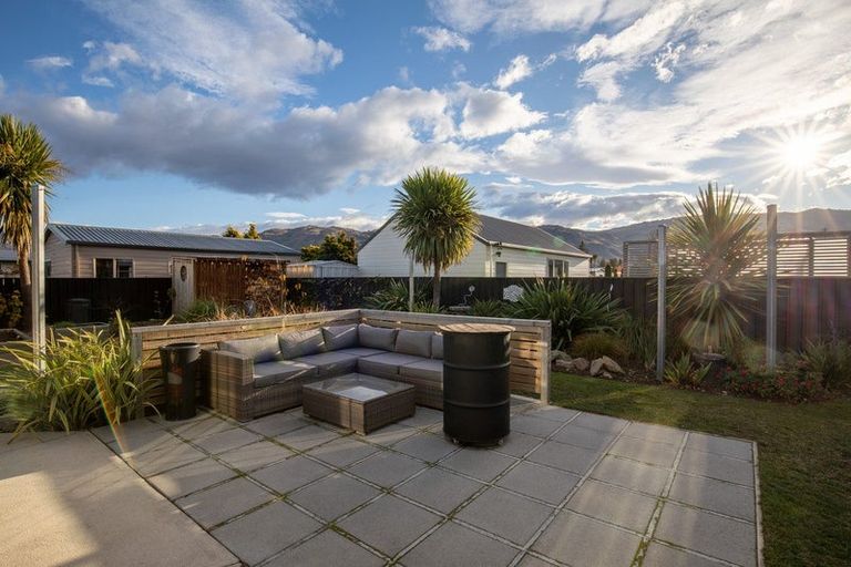 Photo of property in 6 Albert Drive, Clyde, 9330