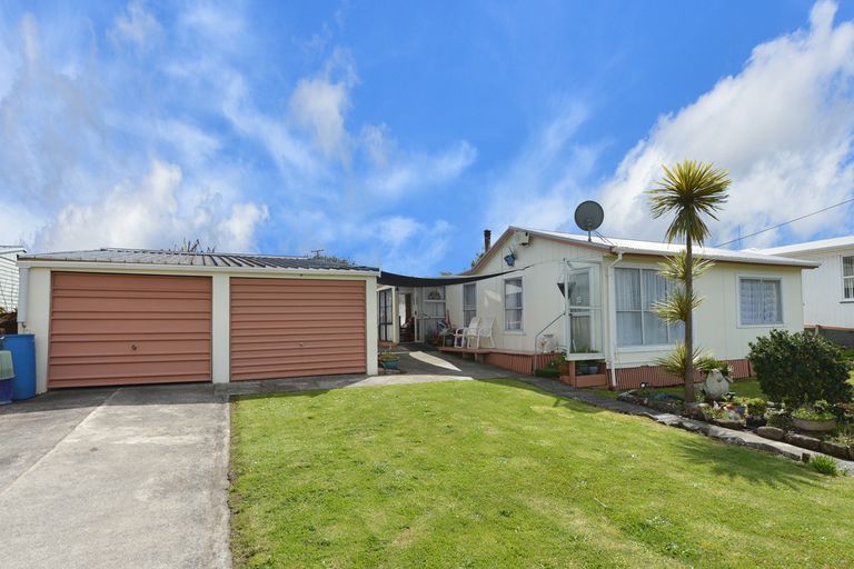 Photo of property in 37 Waro Drive, Hikurangi, 0114