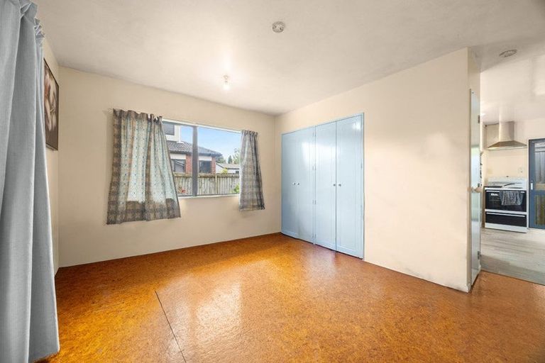 Photo of property in 2/49 Clevedon Road, Papakura, 2110