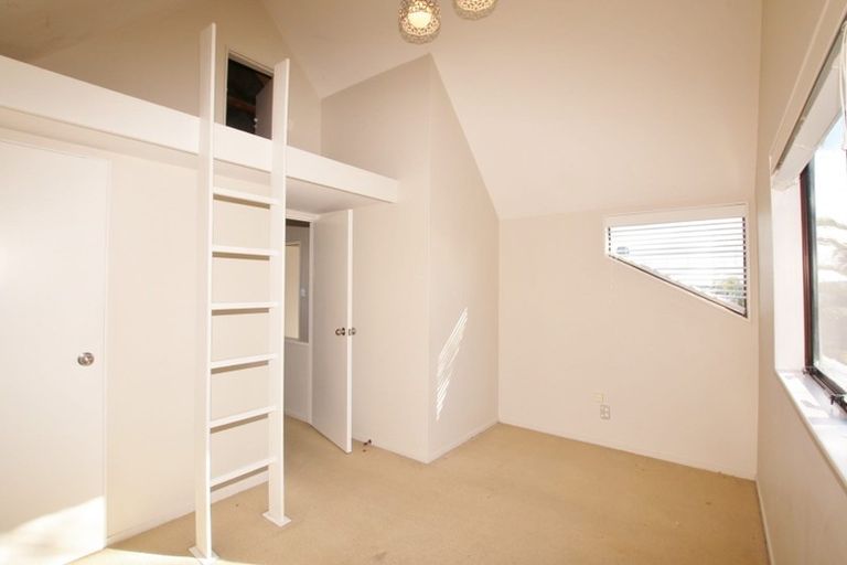 Photo of property in 2/24 Aramoana Avenue, Devonport, Auckland, 0624