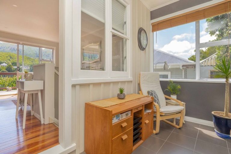 Photo of property in 51 Handyside Street, Tawa, Wellington, 5028