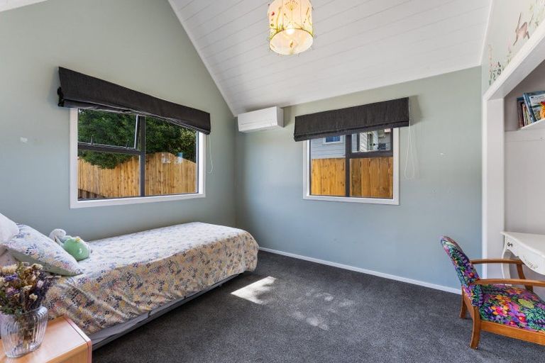 Photo of property in 28 Kaka Road, Raumati Beach, Paraparaumu, 5032