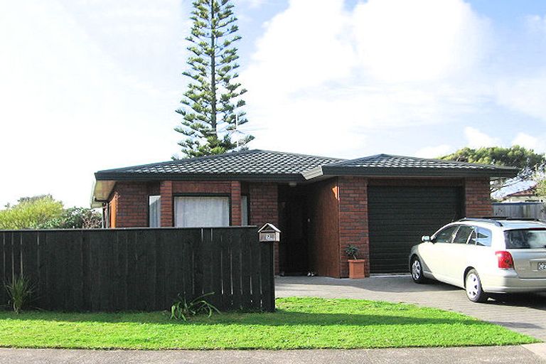 Photo of property in 7 Victor Grove, Waikanae Beach, Waikanae, 5036