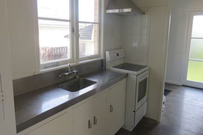 Photo of property in 241 Cambridge Road, Hillcrest, Hamilton, 3216