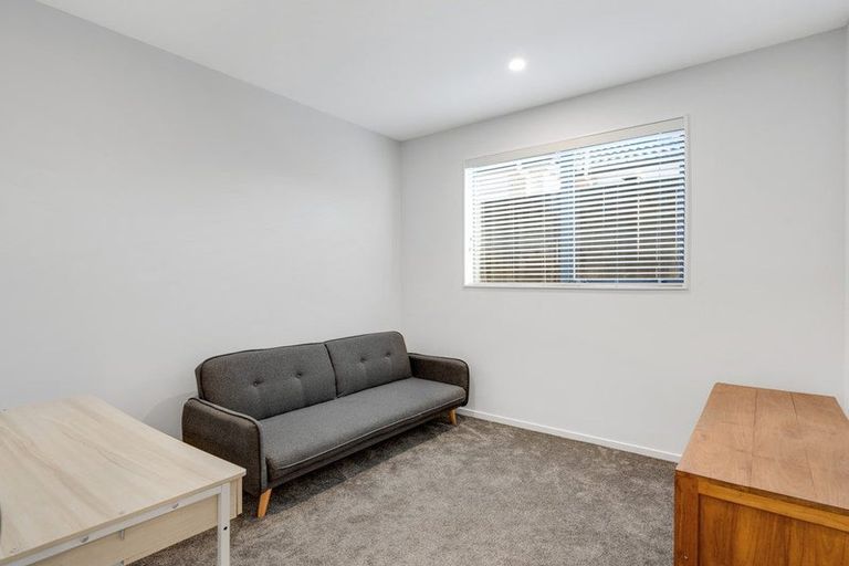 Photo of property in 3 Ropere Street, Kumeu, 0810