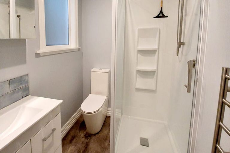 Photo of property in 43 Sumner Road, Lyttelton, 8082