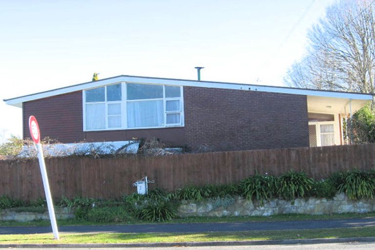 Photo of property in 2 Berkley Avenue, Hillcrest, Hamilton, 3216