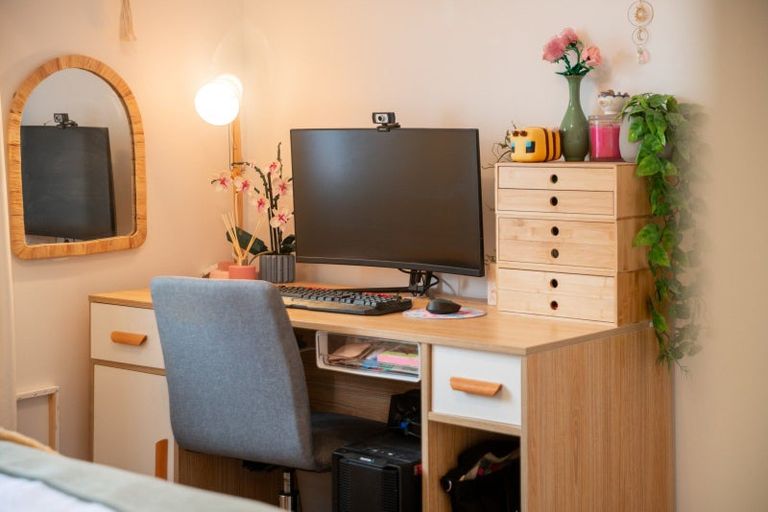 Photo of property in 96a Larsen Crescent, Tawa, Wellington, 5028