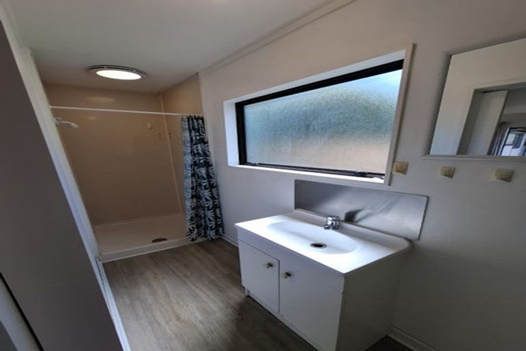 Photo of property in 7 Sullivan Avenue, Mangere Bridge, Auckland, 2022