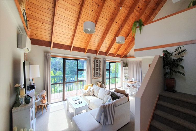 Photo of property in 18 Puketiro Place, Paihia, 0200