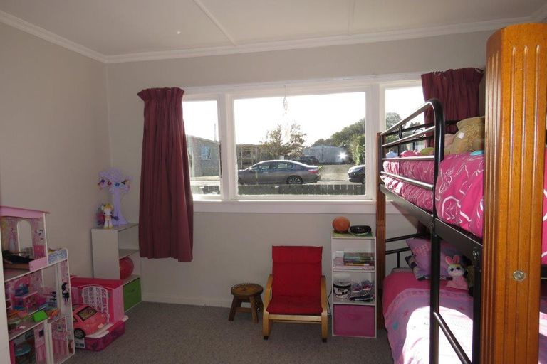 Photo of property in 75 Weka Street, Waikiwi, Invercargill, 9810