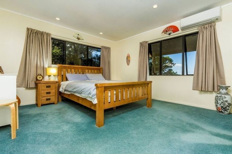 Photo of property in 1/22 Arcadia Crescent, Bayview, Auckland, 0629