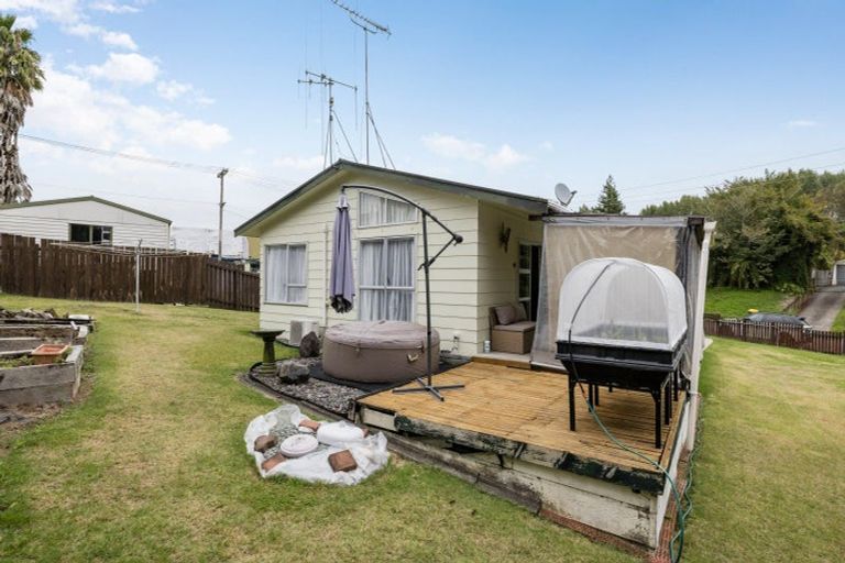 Photo of property in 77 Peacockes Road, Fitzroy, Hamilton, 3206