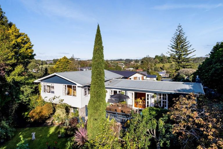 Photo of property in 27 Durham Avenue, Welbourn, New Plymouth, 4312