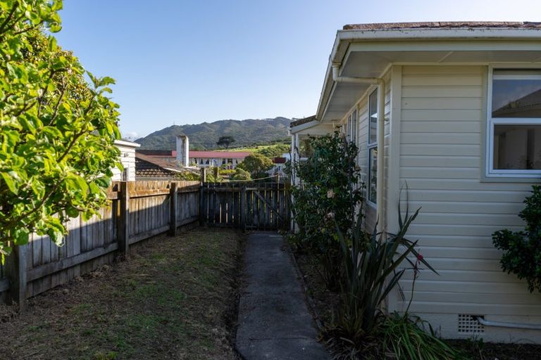 Photo of property in 53 Piko Street, Titahi Bay, Porirua, 5022