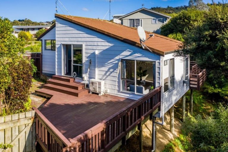 Photo of property in 23 Woolwich Close, Whitby, Porirua, 5024