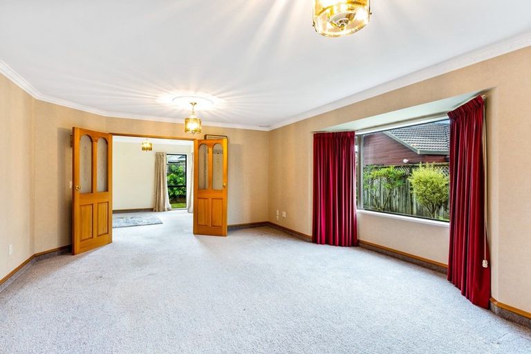 Photo of property in 26 Comeskey Grove, Elderslea, Upper Hutt, 5018