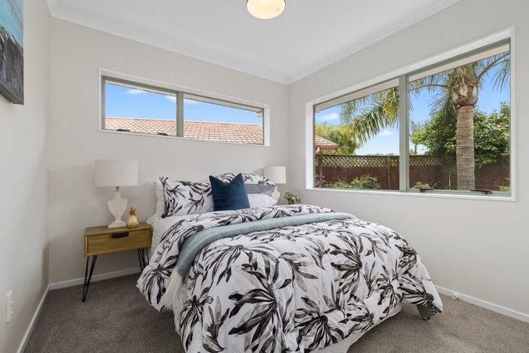 Photo of property in 9 Millington Place, Huntington Park, Auckland, 2013