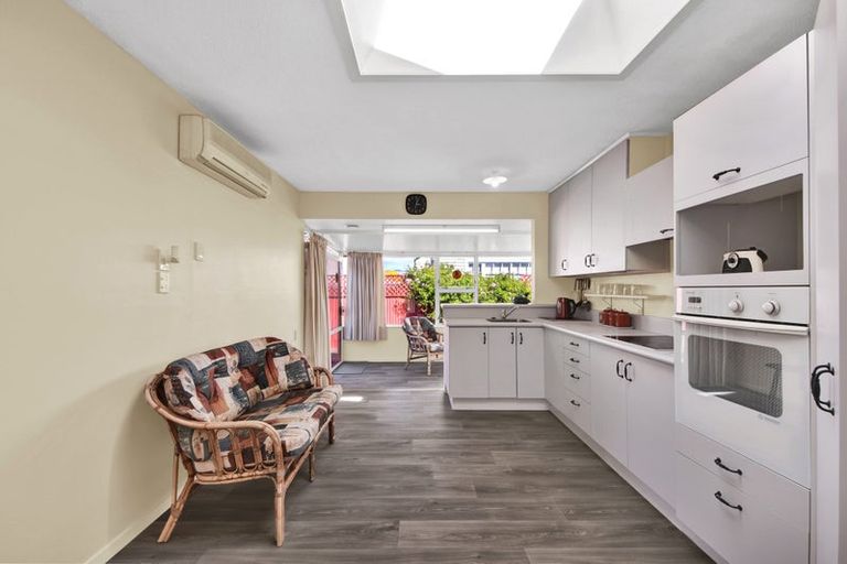 Photo of property in 3/126 Stanmore Road, Linwood, Christchurch, 8011