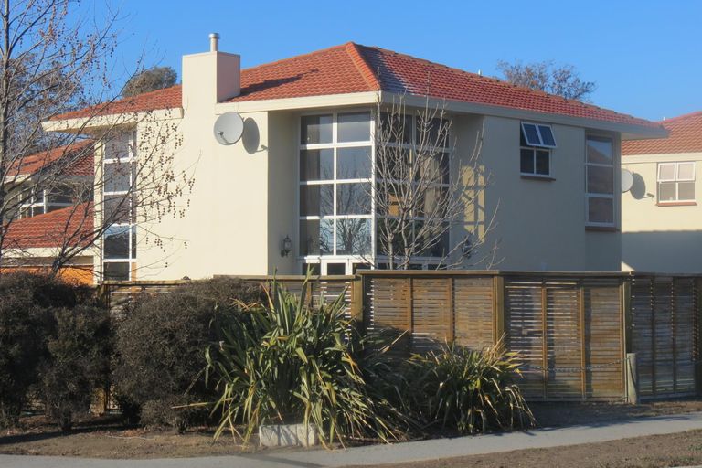 Photo of property in 1 Farrier Court, Cromwell, 9310