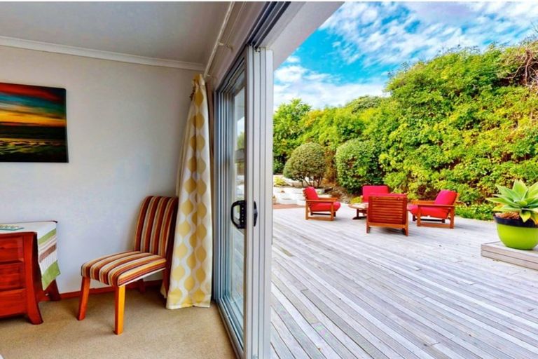 Photo of property in 93 Marine Parade, Paraparaumu Beach, Paraparaumu, 5032