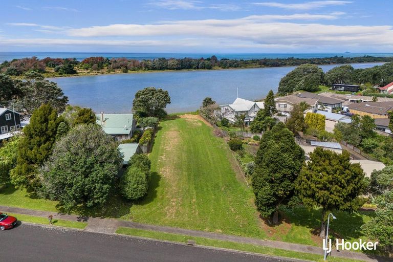 Photo of property in 22 Pohutukawa Drive, Athenree, Waihi Beach, 3177