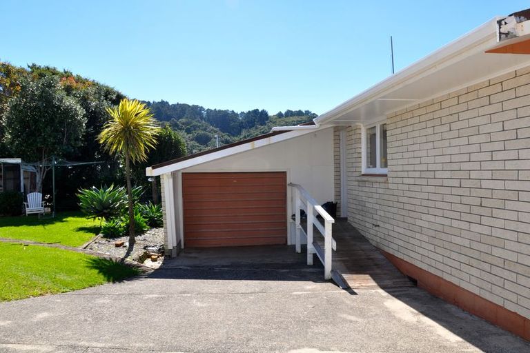 Photo of property in 17 Beach Road, Waihi Beach, 3611