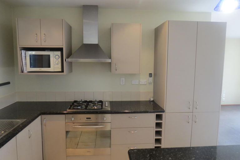 Photo of property in 1 Farrier Court, Cromwell, 9310