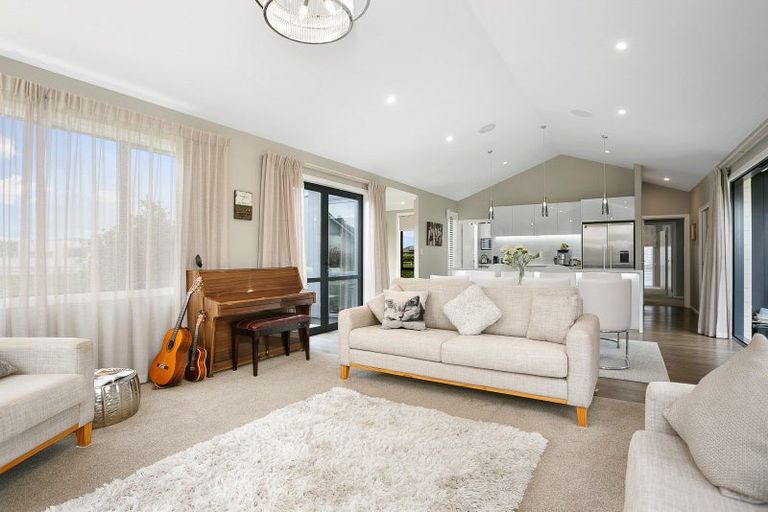 Photo of property in 75 Baxter Michael Crescent, Cambridge, 3434