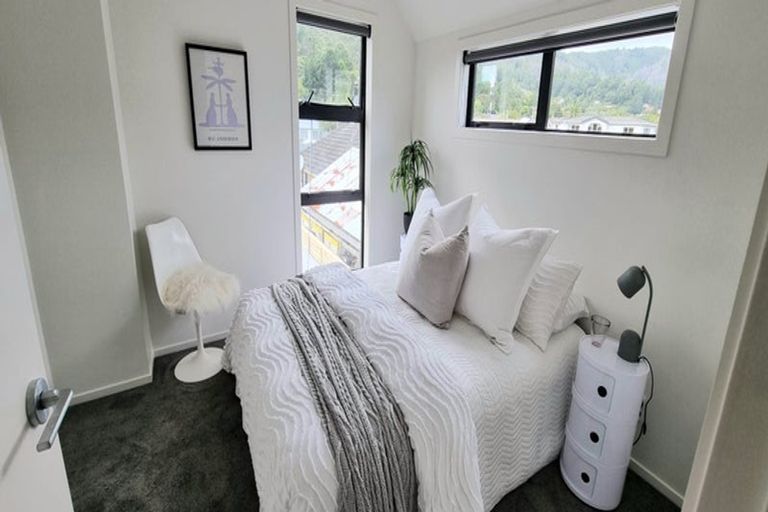 Photo of property in 9/240 Stokes Valley Road, Stokes Valley, Lower Hutt, 5019