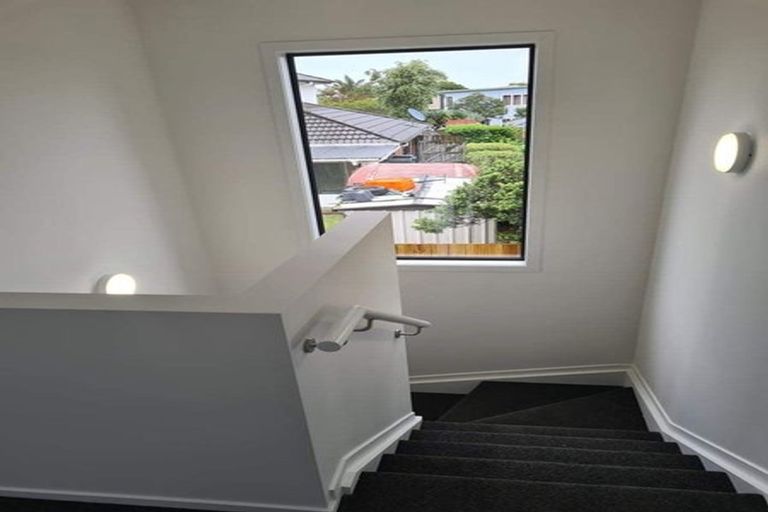 Photo of property in 15 Otaimako Place, Mangere, Auckland, 2022