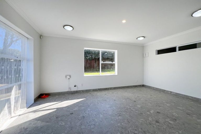 Photo of property in 1/12 Meadway, Sunnyhills, Auckland, 2010