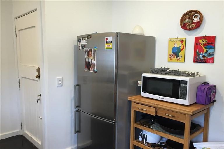 Photo of property in 6 Hathaway Avenue, Karori, Wellington, 6012