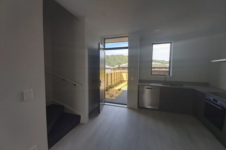 Photo of property in 8 Kauamo Close, Waiwhetu, Lower Hutt, 5010