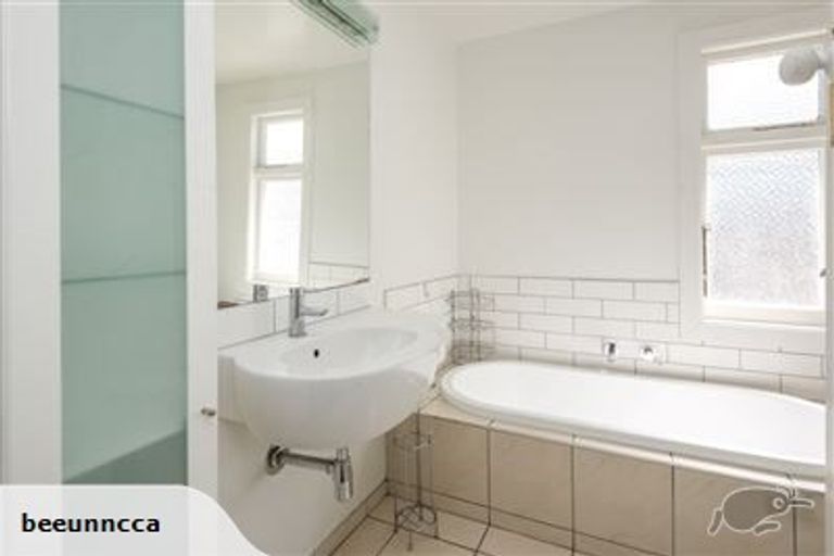 Photo of property in 167 Hills Road, Edgeware, Christchurch, 8013